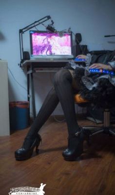 僧侣走_720手机在线看
