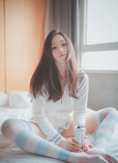男男惩罚羞耻双腿分打屁股小作文_HD最新电影在线观看