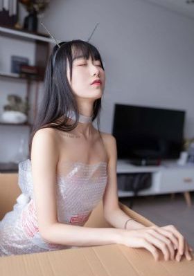 诱人的丰满秘书_全集在线观看