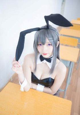 解开班长的裙子猛烈进入_720最新电影在线观看